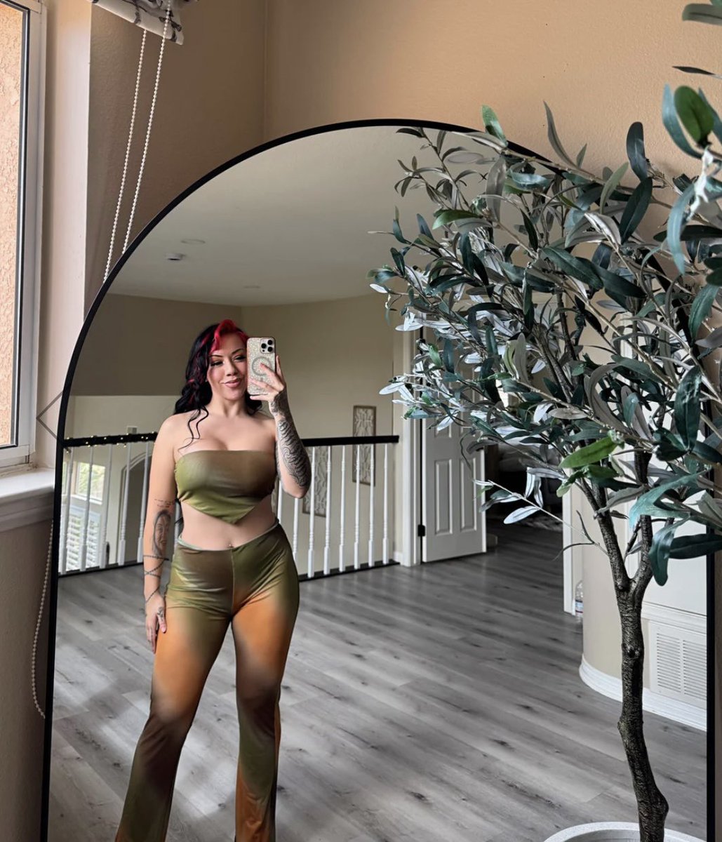 salice_roseee's tweet photo. SALICE ROSE CLOSET IS BACK❗️❗️
shop my closet at https://t.co/aGTwsVHU1y 💌❤️‍🔥 https://t.co/U4A5akDmay