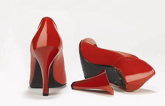 Nasıl bir güç zehirlenmesi bu nasıl bir hainlik !!!senin topuğunu da efeliğinede lanet olsun...İçeri girip onurunla şerefinle anılıp yaşasaydın.Şimdi Aydın değil sen düşün #TopukluEfe