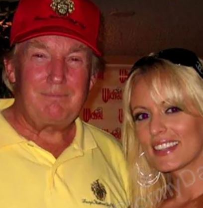MarcusMurphy013's tweet photo. Shadow-President Murphy’s https://t.co/7dLQnyQMdw reports crooked &amp; corrupt, inept &amp; incompetent, Neo-Nazi/Fascist Pres.-Trumpf groped Sports-Illustrated Model at Trumpf-Tower &amp; played “Groping-Game” w/ Epstein! https://t.co/L3e5urjljf https://t.co/3cQISm6PY2