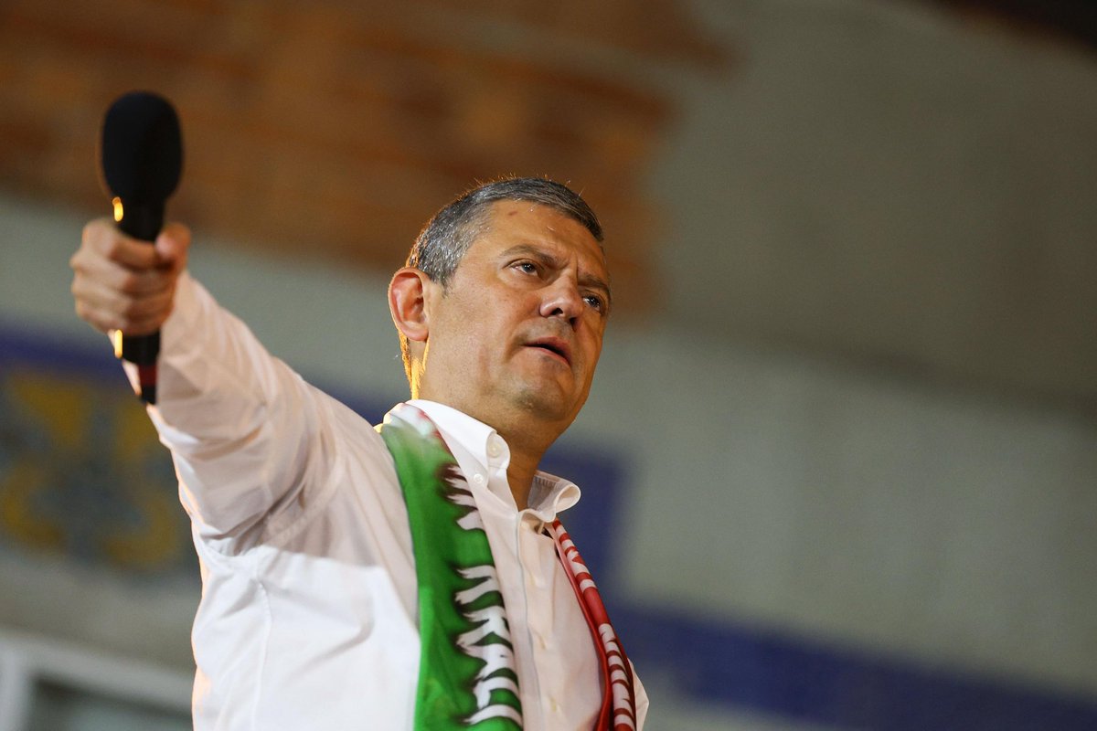 eczozgurozel's tweet image. Tuna’nın sesi, Rumeli’nin nefesi canım Bayrampaşa!

Erdoğan’a Balkan göçmeni akrabalarımla sesleniyorum:

‘Ya hapse atıl ya Ak Parti’ye katıl’ düzenini de bozacağız!

Ne yaparsan yap başaramayacaksın!