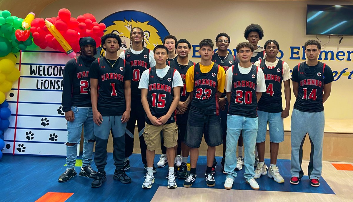 WagnerboysBball's tweet photo. Great way to start the school year by opening doors and greeting the little lions at Escondido Elementary!!! #CommunityService @JudsonISD @JISD_ATHLETICS @CoachStarin https://t.co/ueknZSwBPy