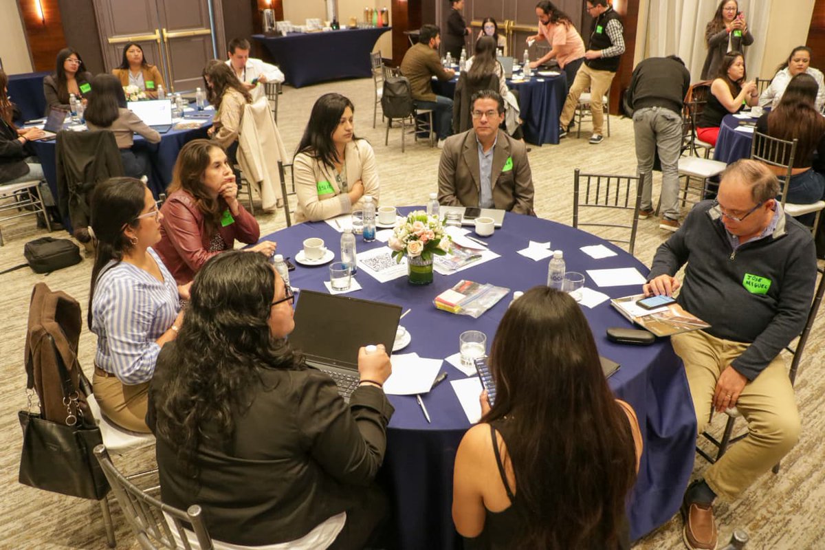 AgriculturaEc's tweet photo. 🚀🌱 ¡Arrancamos!
Hoy dimos inicio al Bootcamp “Jornadas de Fortalecimiento y Gestión de Conocimiento en Temáticas de Género y Seguimiento & Evaluación de Proyectos” en Quito, en el marco del Proyecto DESATAR y junto al @IICAEcuador.

En este primer día, trabajamos el Enfoque de Género Transformador, abordando causas estructurales, experiencias de las y los participantes, y herramientas para fortalecer la Agricultura Familiar Campesina con una visión inclusiva y sostenible.

Seguimos construyendo capacidades para que el campo ecuatoriano crezca con equidad y oportunidades para todos. 🌾💪

#ElNuevoEcuador