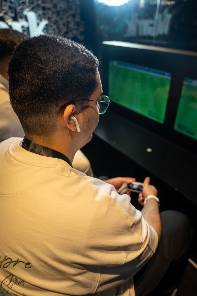 لو عندك طموح تكون بطل لعبة معينة وش اللعبة ؟ 🤔

#RichyxEwc