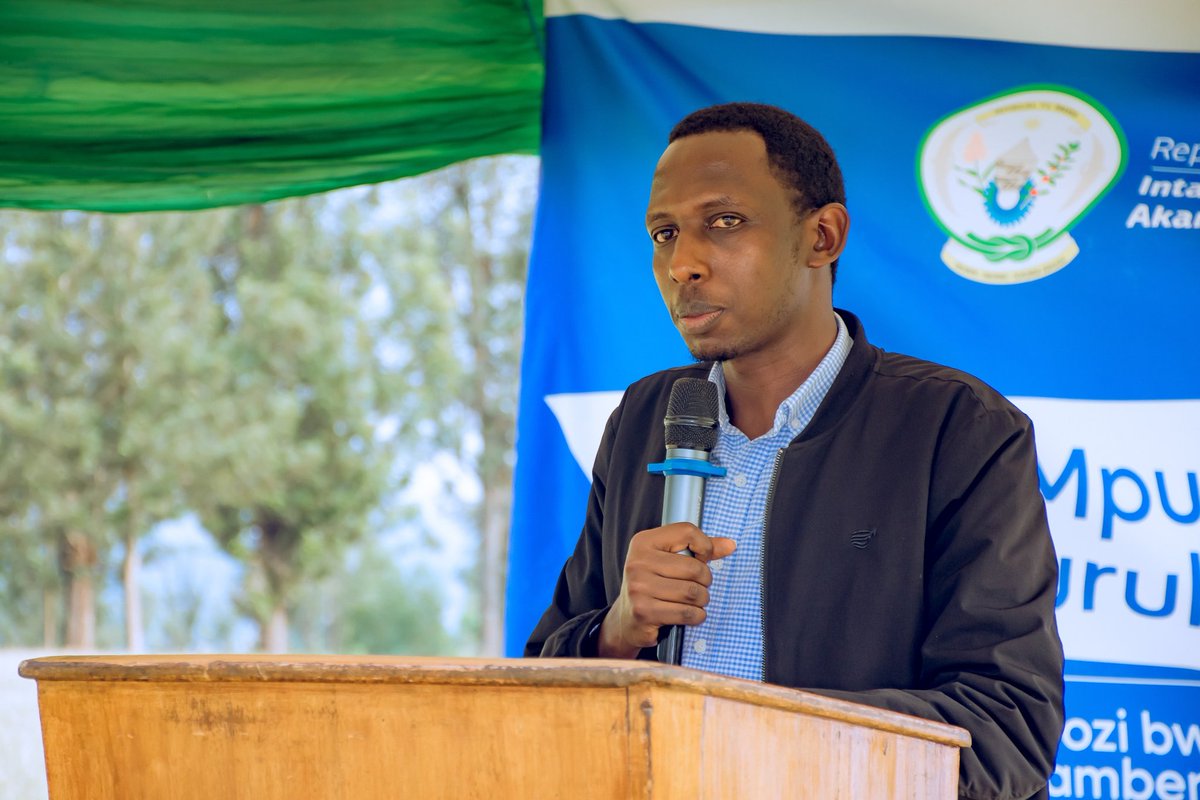NyagatareNyc's tweet photo. Kuri uyu munsi, Umuhuzabikorwa w'Inama y'Igihugu y'Urubyiruko @moses_katurebe yifatanije n'Urubyiruko rwo muri #Mukama kwizihiza Umunsi Mpuzamahanga w'Urubyiruko #IYD2025. Mu ijambo rye yasabye Urubyiruko gukomeza kugira uruhare muri gahunda za leta zose.
@RwandaYouthArts https://t.co/mENLsHyKop