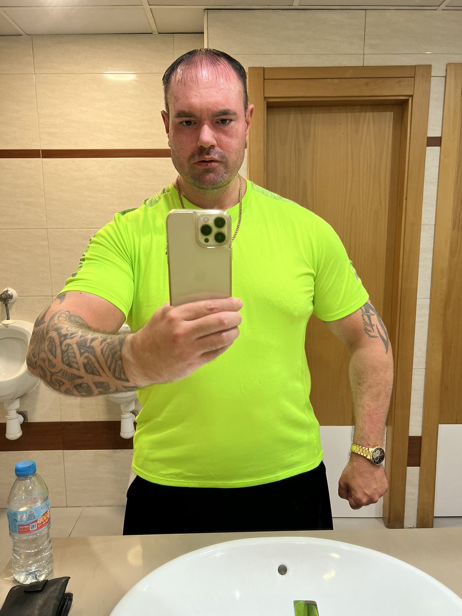 ash_muscle's tweet photo. Hotel selfie!π€³π°πͺπππ₯π―ππ€©πβοΈπ¦π¦Έπ»ββοΈ#hotelselfie
#bigashh #best #bossman #boss #king #cool #beast #thebeast #health #hulk #hunk #fit #fitness #fitnessmodel #freak #playboy #prettyboy #loaded #massive #model #mutant #success #swagger #selfieking #superman #dailymuscle #ibiza https://t.co/BqWPN5BwdK