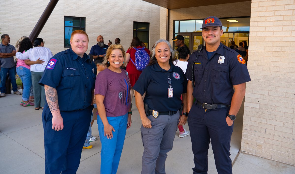 Happy back to school, Waco!

This morning, <a href="/WacoTXFire/">Waco Fire Department</a> and <a href="/WacoPolice/">WacoPolice</a> were out in full force, welcoming kids back to school! 

Please remember to slow down in school zones. 

Have a great &amp; safe school year, everyone!

#wacotexas #wacotx #wacofire #wacopolice