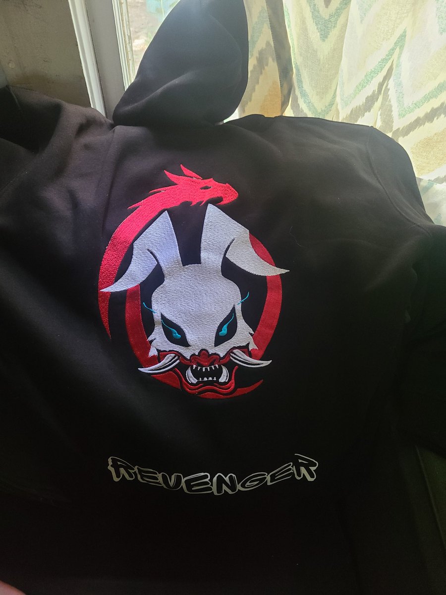 WhiteDevil tweet media