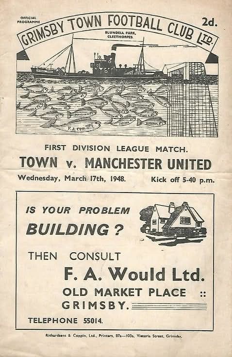 Cantona_Collars's tweet photo. The last time we travelled to Blundell Park was on the 17th of March 1948

1️⃣ Grimsby Town 
1️⃣ Manchester United 

12,284 attedance
First Division

5:40 PM kick-off time in March⁉️ Without floodlights, they must have felt they had a better chance of beating us in the dark 🤣 https://t.co/nNjMtwYCIJ
