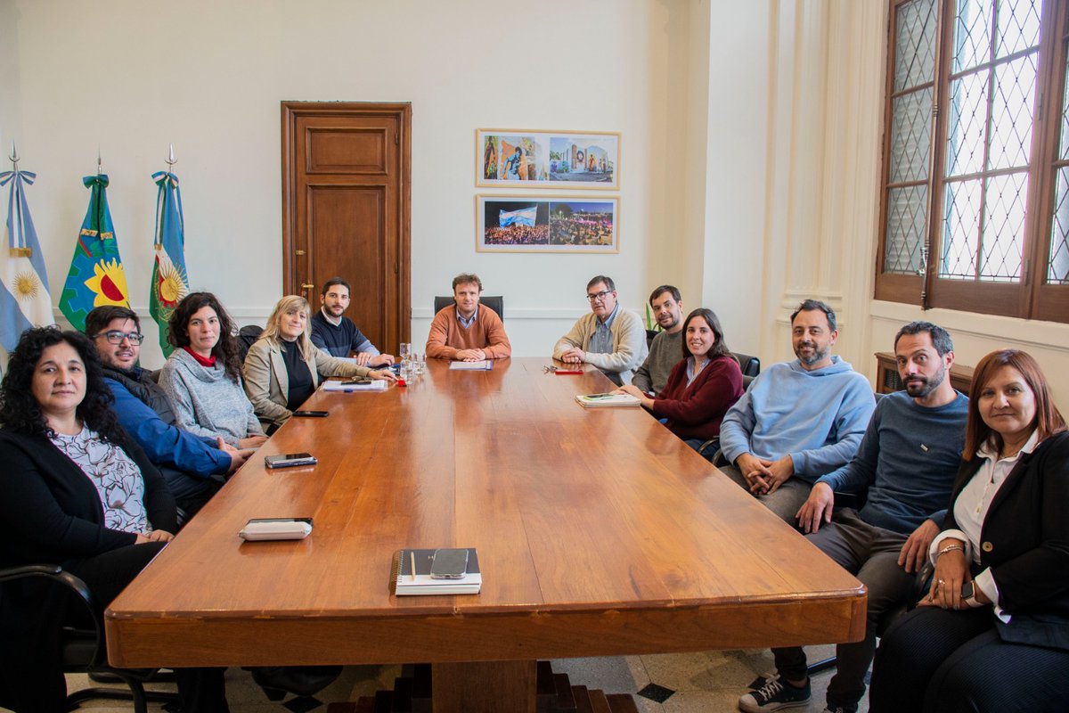 Ingeniería UNICEN (@fio_unicen) on Twitter photo 🤝 La FIO se suma al Consejo Académico Asesor del Municipio
Se firmó el convenio que crea el Consejo Académico Asesor del Municipio local, un espacio de trabajo conjunto con las Facultades de Ingeniería, <a href="/FacsoUnicen/">FACSO UNICEN</a> y <a href="/salud_unicen/">Ciencias de Salud</a>
#UNICEN
fio.unicen.edu.ar/index.php?opti… 🤝 La FIO se suma al Consejo Académico Asesor del Municipio
Se firmó el convenio que crea el Consejo Académico Asesor del Municipio local, un espacio de trabajo conjunto con las Facultades de Ingeniería, <a href="/FacsoUnicen/">FACSO UNICEN</a> y <a href="/salud_unicen/">Ciencias de Salud</a>
#UNICEN
fio.unicen.edu.ar/index.php?opti…