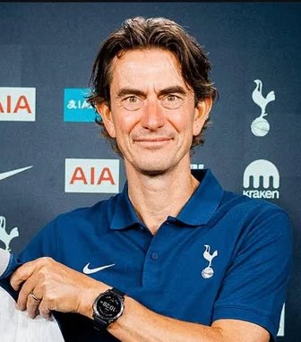 Pesgrau's tweet photo. Bizarro como o técnico do Tottenham Thomas Frank parece o “capitão” de How i met your mother https://t.co/7AyqI5QaZK