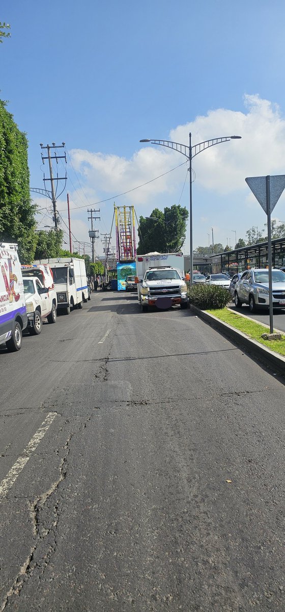 gustavoRoSanc22's tweet photo. Se nota que a la @A_VCarranza lo que le importa es su feria de la torta , no importa el tráfico que cause cerrando la lateral y los problemas alrededor . Las inundaciones baches e inseguridad para luego .. ahorita la feria vdd. 

@heraldodemexico @latinus_us @MVSNoticias @nmas https://t.co/fMjjjfEour