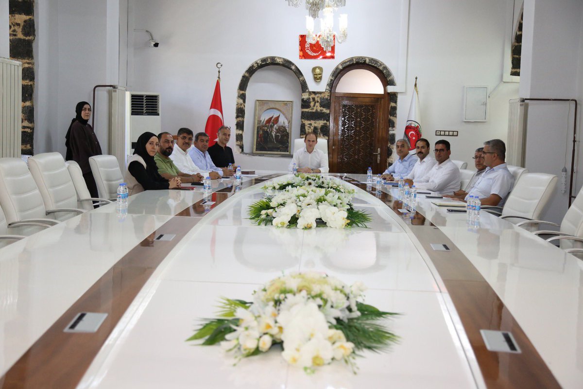 OsbSiverek's tweet photo. Müteşebbis Heyet toplantımız; Kaymakamımız Sn. Salih SAK başkanlığında, Müteşebbis Heyet üyelerimizin katılımıyla gerçekleştirildi. Alınan kararların bölgemize hayırlar getirmesini temenni ederiz. 
@salihsakmia @bucakalimurat82 @serdal_bucak @Siverekbld @siverekkaymakam https://t.co/pH47xgcmPK