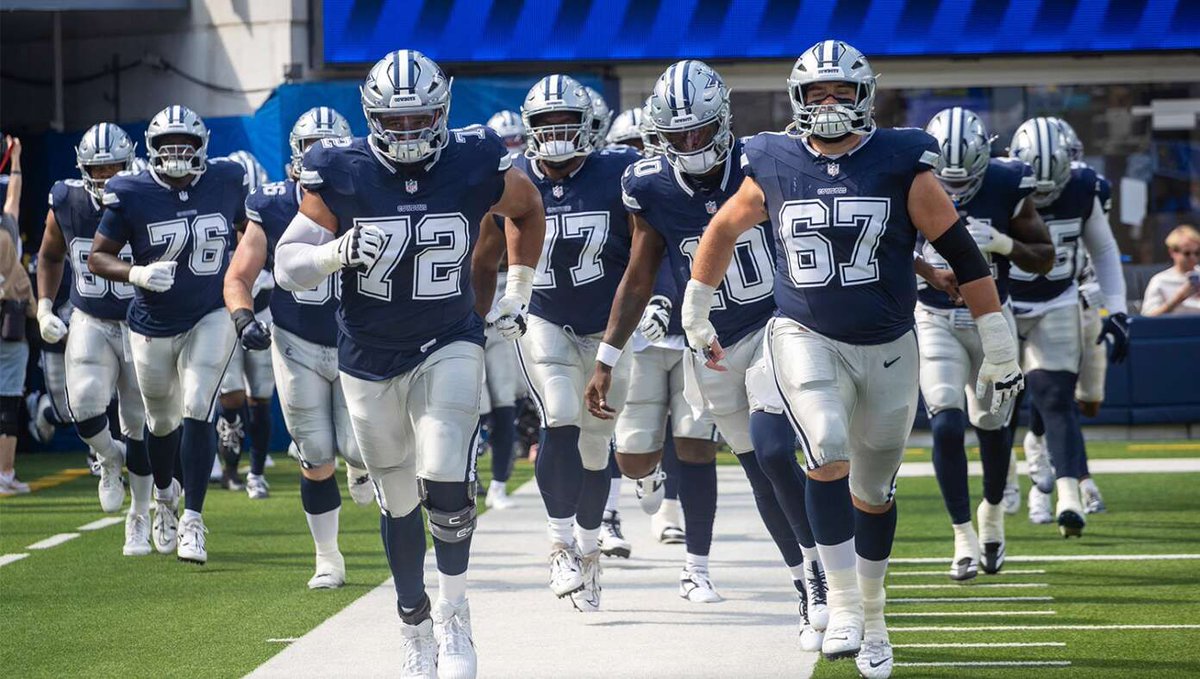 Dallas Cowboys Ask If Fans Can Throw Those Green Things At Them Like People Do At WNBA Games buff.ly/Ofh30ez