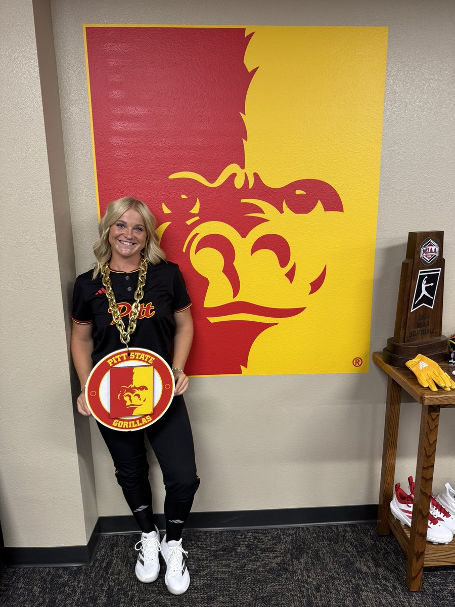Kady Hunt (@hunt_kady57688) on Twitter photo Thank you <a href="/CoachJoshBarnes/">Josh Barnes</a> and <a href="/CoachAbbyShoe/">Abby Shoemaker</a> for having me out today! I was blessed to go on my first visit and receive and offer to play at the next level! GOrillas!! <a href="/TGNatGroves/">Top Gun National-Groves</a> <a href="/SBRRetweets/">Softball Recruiting Reposts</a> <a href="/SoftbalAmerica/">Softball America</a> <a href="/TGETalent/">Top Gun Events-Talent</a> <a href="/OzarkMntConf/">Ozark Mountain Conference</a> Thank you <a href="/CoachJoshBarnes/">Josh Barnes</a> and <a href="/CoachAbbyShoe/">Abby Shoemaker</a> for having me out today! I was blessed to go on my first visit and receive and offer to play at the next level! GOrillas!! <a href="/TGNatGroves/">Top Gun National-Groves</a> <a href="/SBRRetweets/">Softball Recruiting Reposts</a> <a href="/SoftbalAmerica/">Softball America</a> <a href="/TGETalent/">Top Gun Events-Talent</a> <a href="/OzarkMntConf/">Ozark Mountain Conference</a>