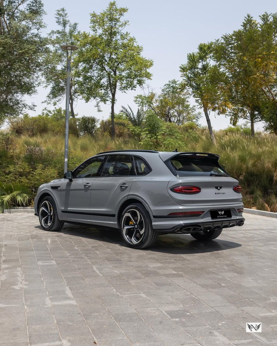 nocarcontext's tweet photo. Bentley Bentayga Sport 🩶🩶 https://t.co/JhCLFTsLUh