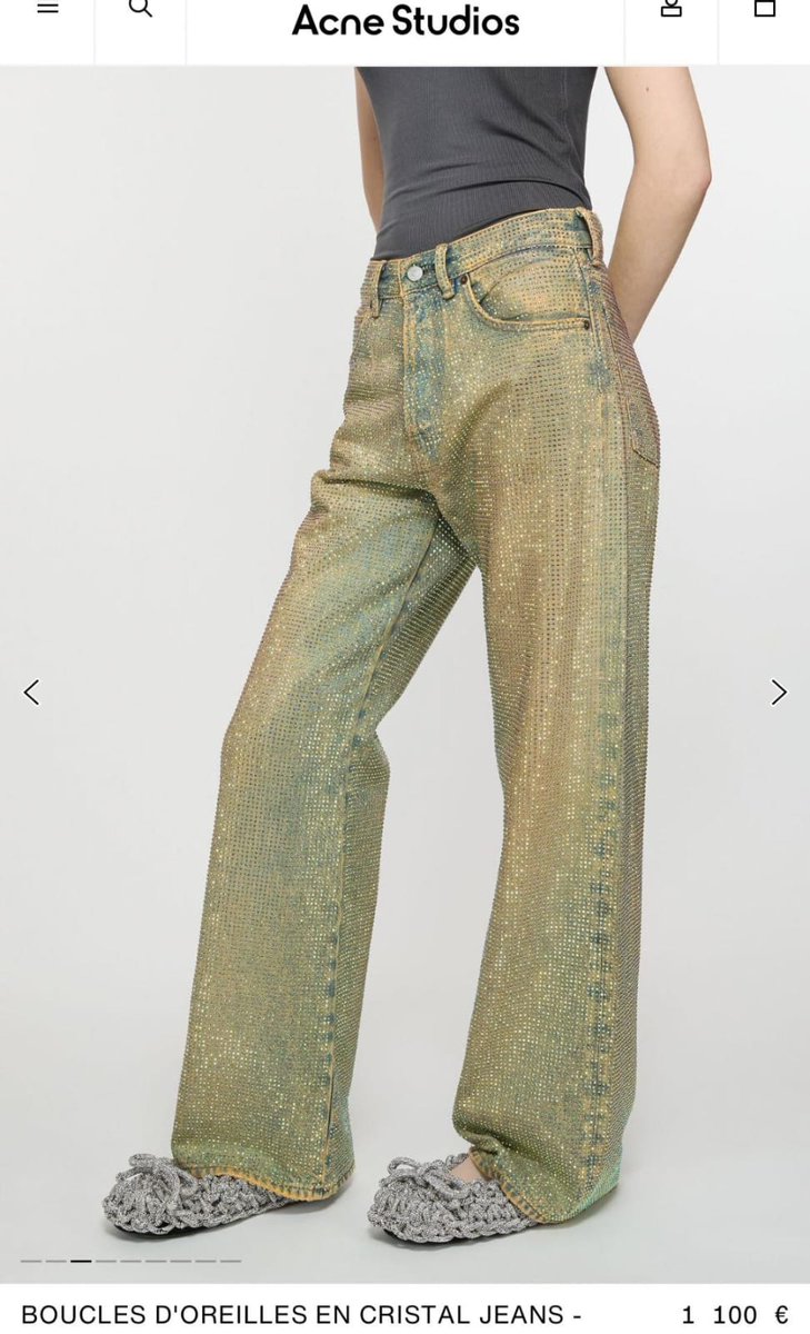 A era nem começou direito e ja tem identidade visual, Demi Lovato sempre será famosa.