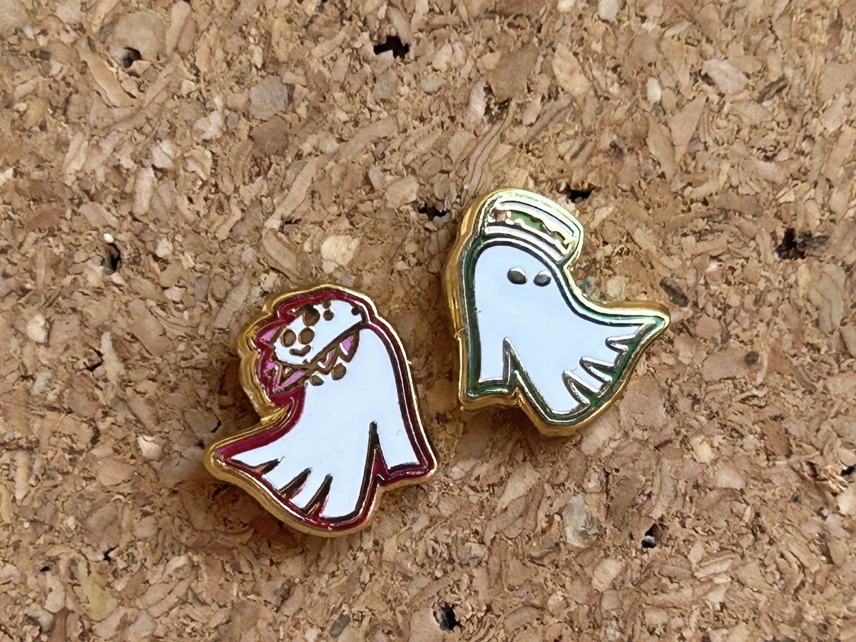 New Callie and Marie pins!
If you're interested in Raiders pins, getting this would help me make those too!
LINK: cephalorock.etsy.com/listing/435154…

#squidsisters #splatoon