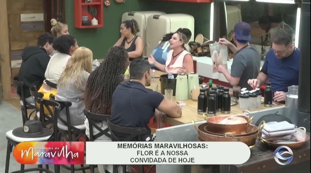 fcMaraMaravilha's tweet photo. Flor comentou sobre participação dela no reality show "A Fazenda" #AFazenda
#ProgramaDaMaravilha https://t.co/Ju844sG7rH