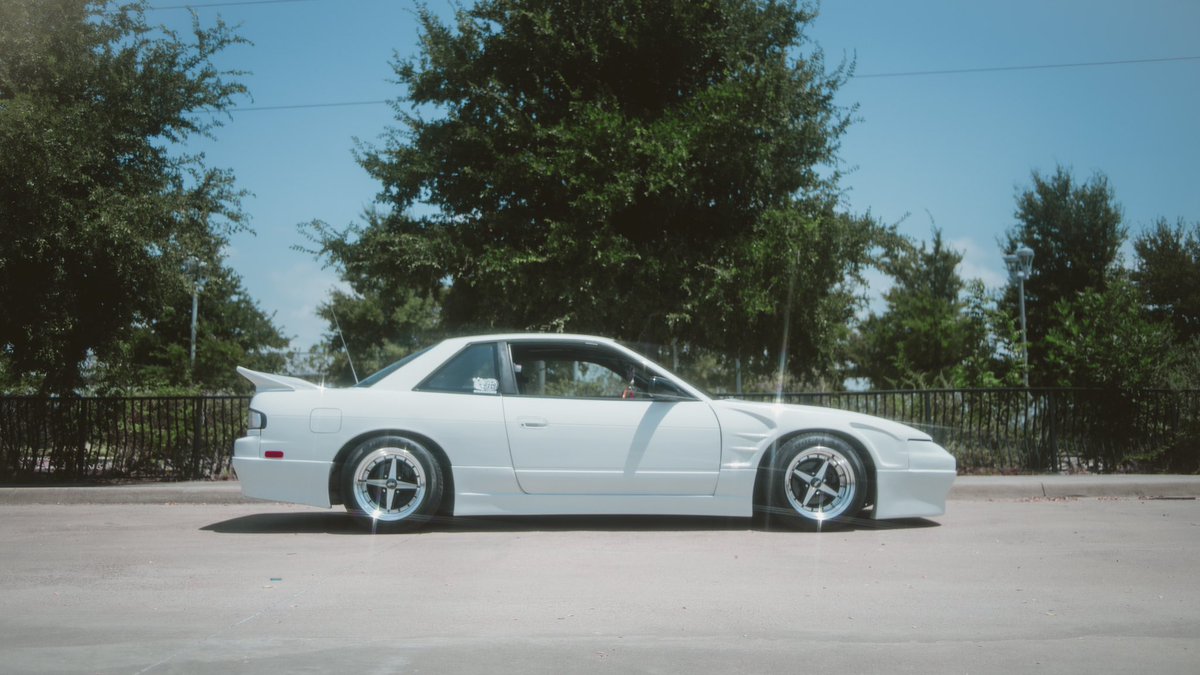 surelyaghost's tweet image. 70’s lens on a mirrorless body! 
i have much to learn but i’m so excited about this 🥹