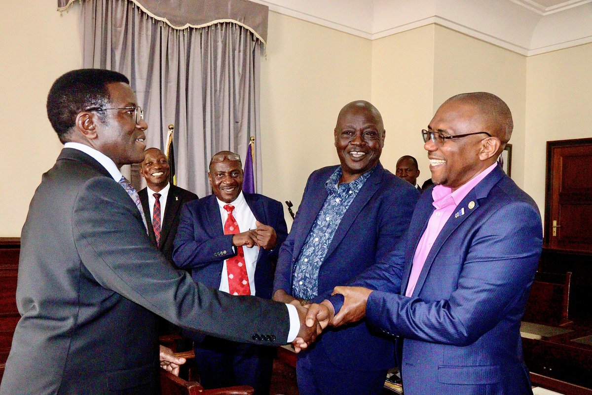 Kamalabyonna Charles Peter Mayiga atongozza akakiiko akagenda okukulembera enteekateeka z’okuzimba ekisaawe ky’e Buddu akakulirwa Pookino, Owek. Jude Muleke, n'abalala okuli; Mw. Ssegawa Sebastian, Ssewankambo Emmanuel, Joseph Kizito awamu n’abawereza mu Bwakabaka.

Mu nsisinkano