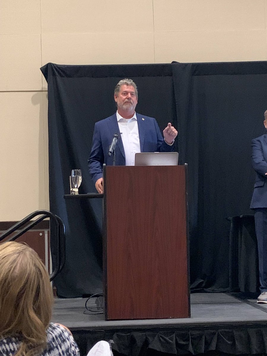 John Jasinski tweet media