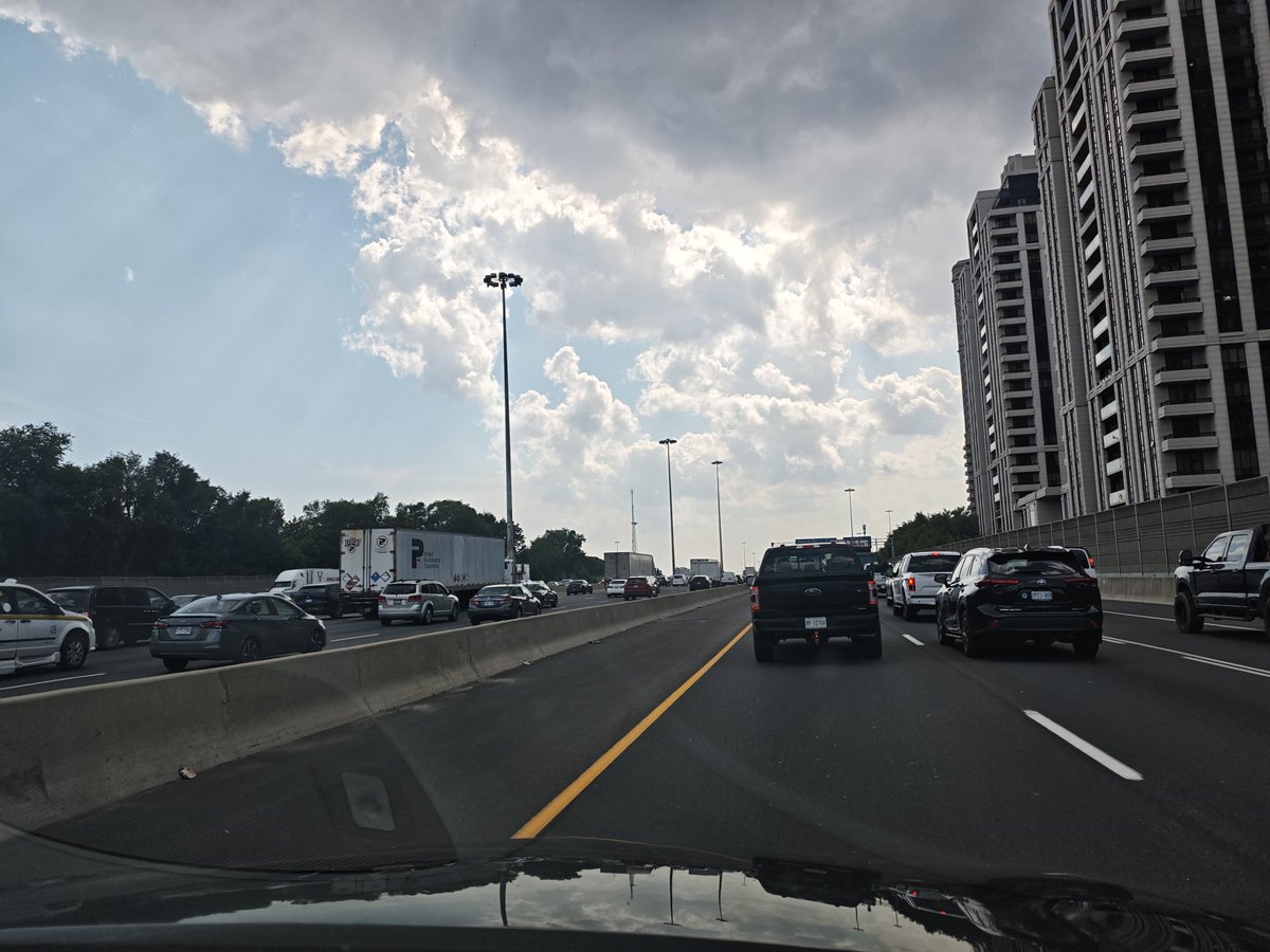 哎下午三点半赶上多伦多晚高峰，加拿大特有松弛感🤣🤣🤣