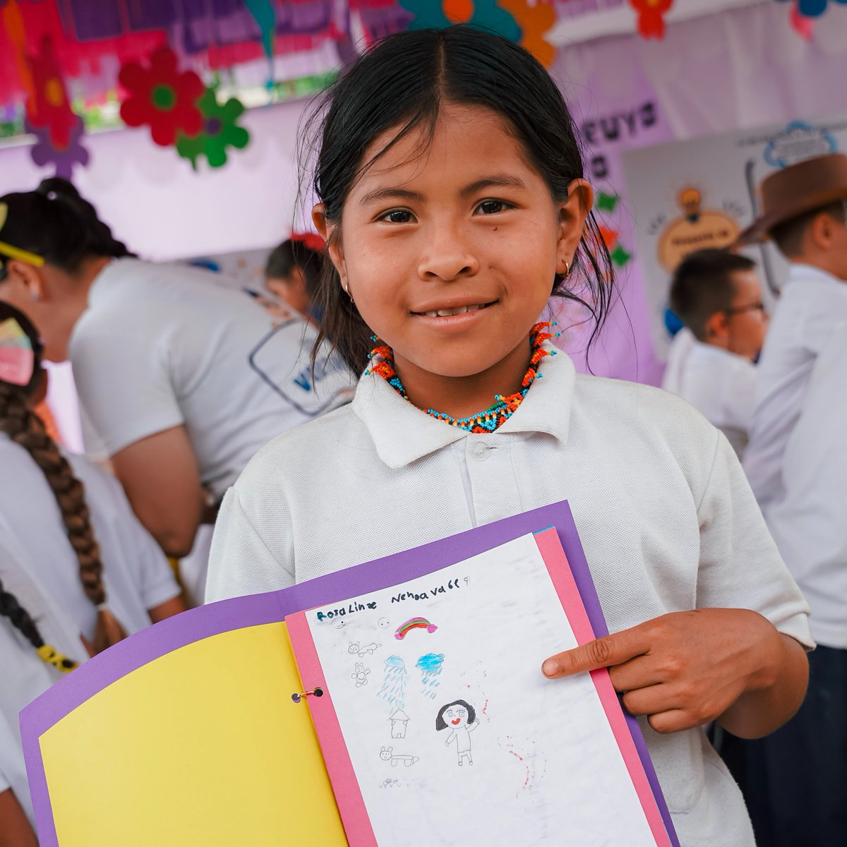 FIMLM's tweet photo. #MiNuevaFamilia | 🌟 En Belén de Umbría, los estudiantes de la Institución Educativa Sirguía Bajo vivieron un encuentro vivencial único con el taller “Soy, siento, sueño y construyo… rumbo a mi futuro”. 💭✨

Descubre más: https://t.co/swFf8dJDht https://t.co/BCPtlX0792