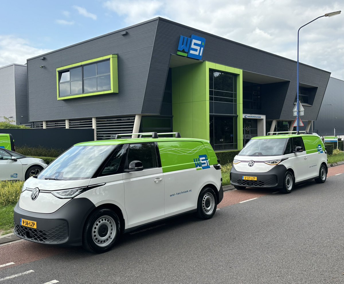 AlfredBeumer's tweet photo. 𝗧𝘄𝗲𝗲 𝗜𝗗.𝗕𝘂𝘇𝘇 𝗖𝗮𝗿𝗴𝗼'𝘀 𝘃𝗼𝗼𝗿 𝗱𝗲 𝗕𝗮𝘁𝘁𝗲𝗿𝗶𝗷 𝟯 𝗶𝗻 𝗚𝗿𝗼𝗲𝗻𝗹𝗼

WSi techniek is een technisch dienstverlener met 'doeners'. En wat is daar het perfecte elektrische werkpaard voor? Juist, een Volkswagen https://t.co/Iv7bvfROGN Cargo van Huiskes-Kokkeler https://t.co/png71IjX8f