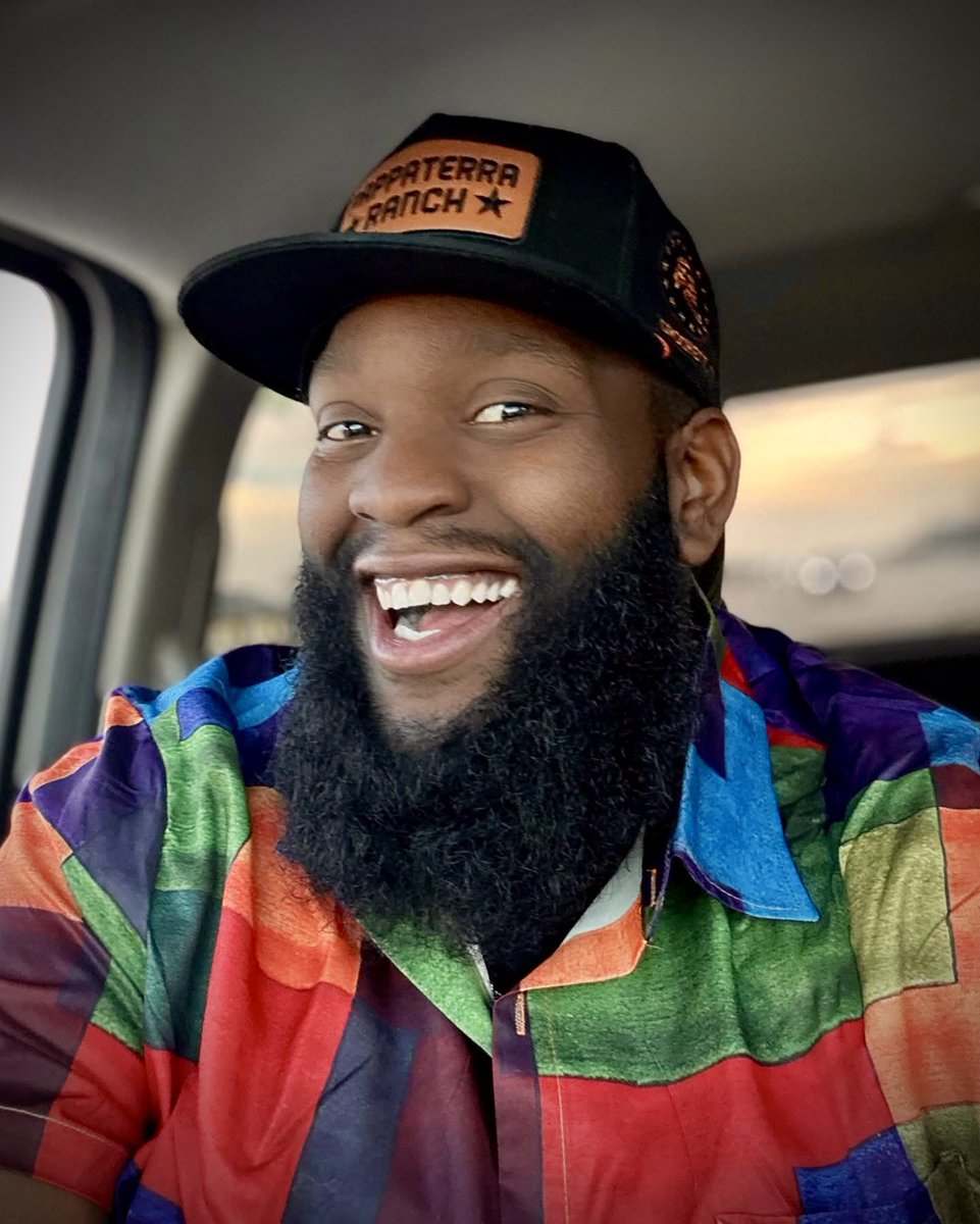 Happy Birthday Zak Webb! 🎉
The entire ZWM team is beyond blessed to work for this man. His talent &amp; positive energy are truly making a difference in the world around us.
Zak, we love you so much. ❤️
#zakwebbmusic
#blessedwiththebest