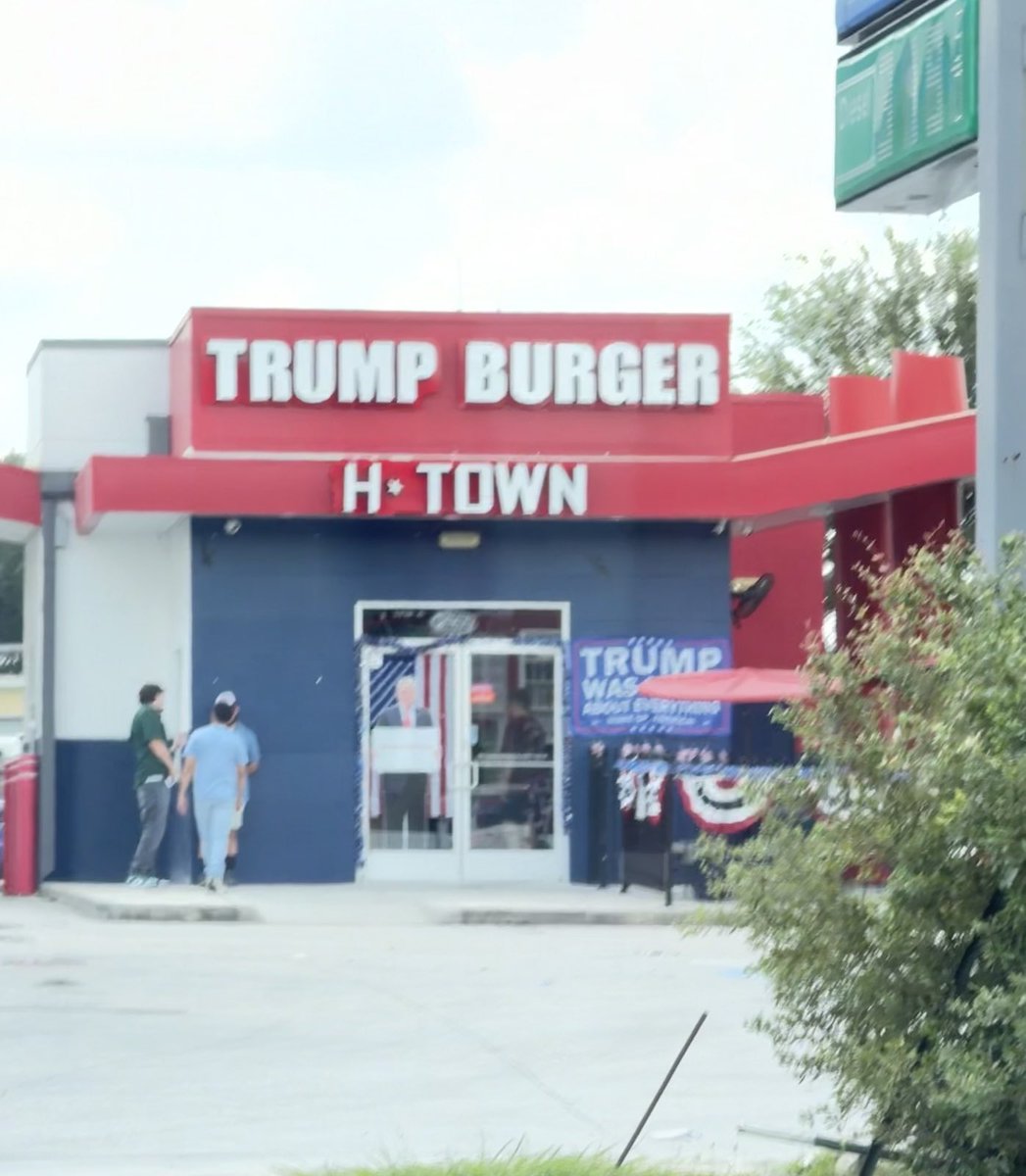When in Houston…🤩❤️🤍💙🇺🇸