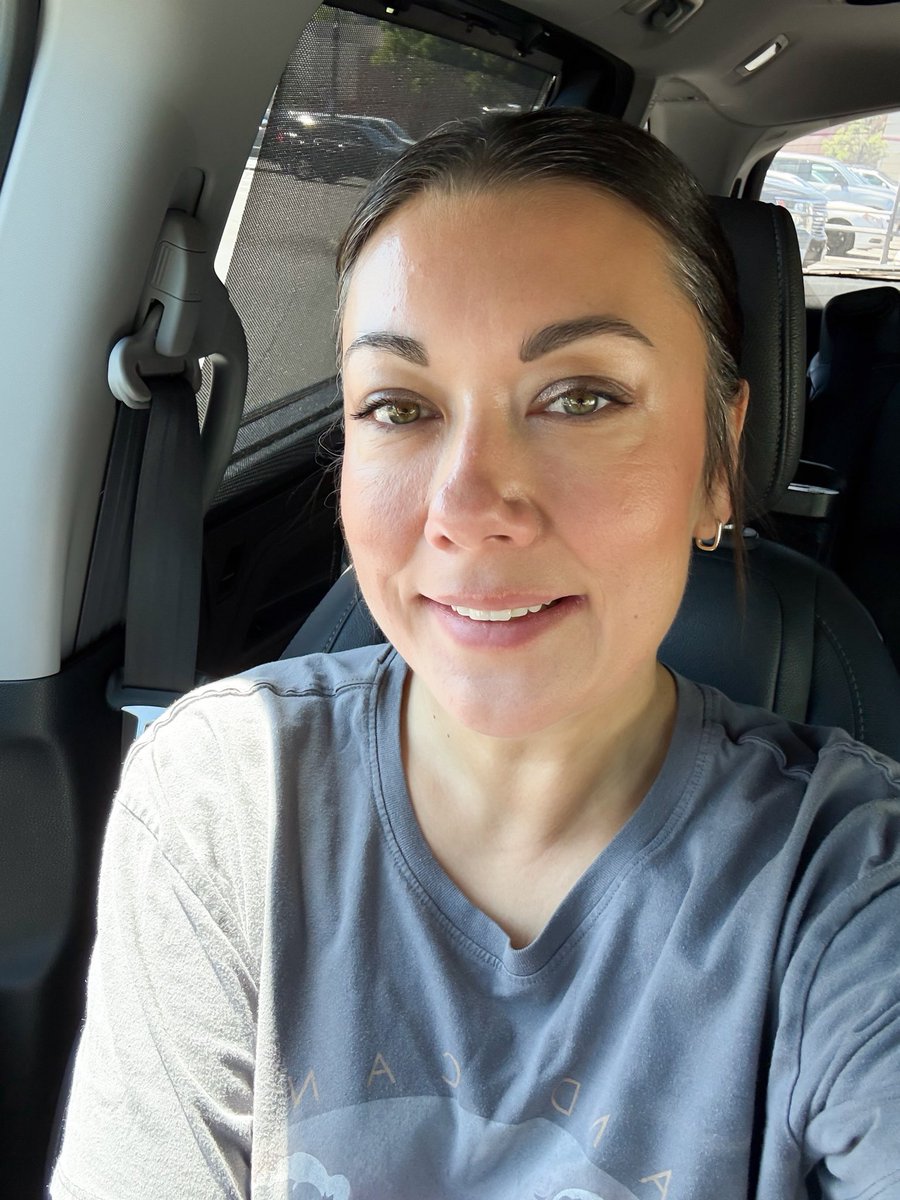 Tracy 🍎✏️🌊🌲 tweet media