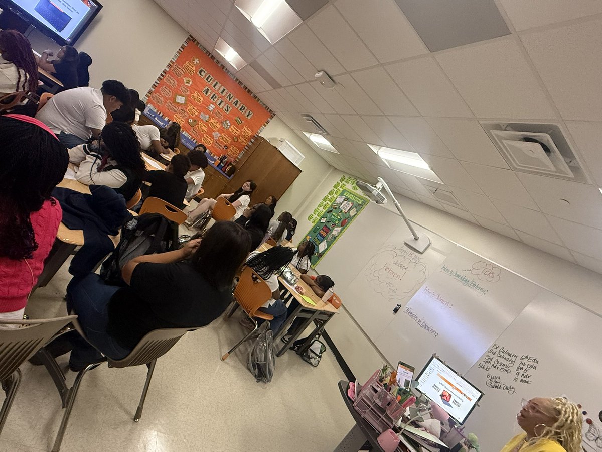 iPad 1 to 1 policies and procedures talk with 9th graders today! 📱They shared their excitement &amp; we reminded them to take ownership and protect your device, protect your learning! #studentcreation #iPadReady #LISDtech <a href="/akperera/">Dr. A. Katrise Lee-Perera⚜️</a> <a href="/drcasscarr/">Dr. Cassandra Barker</a> 🖤🧡🐅