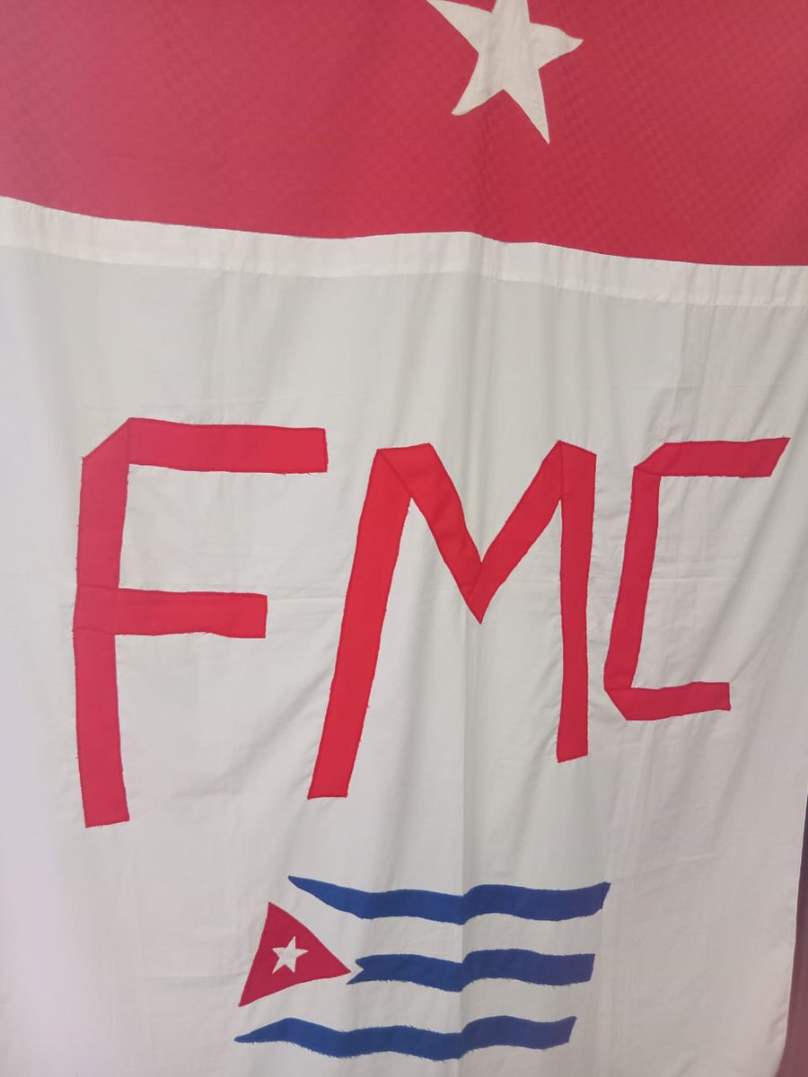 FrankOsbel's tweet photo. A propósito del aniversario 65 de la FMC fueron entregados varios reconocimientos a federadas en #SanctiSpíritusEnMarcha.
@FMC_Cuba @TeresaBoue @AlexisLorente74 @DeivyPrezMartn1 @DiazCanelB @DrRobertoMOjeda @PartidoPCC @MMarreroCruz https://t.co/sR137af6u1