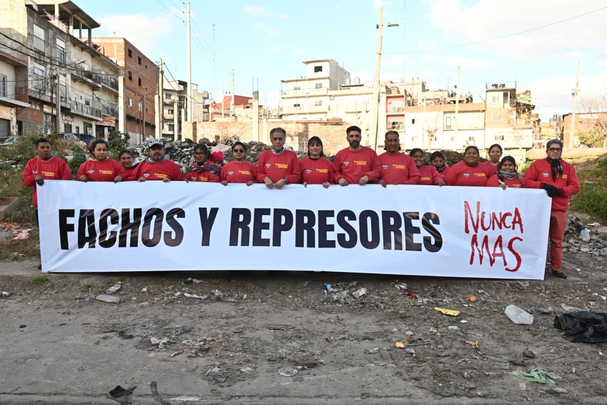 RominaDelPla's tweet photo. ¡En Villa Celina, La Matanza, le decimos a los fachos y represores NUNCA MÁS! https://t.co/5NqvmvdRKq