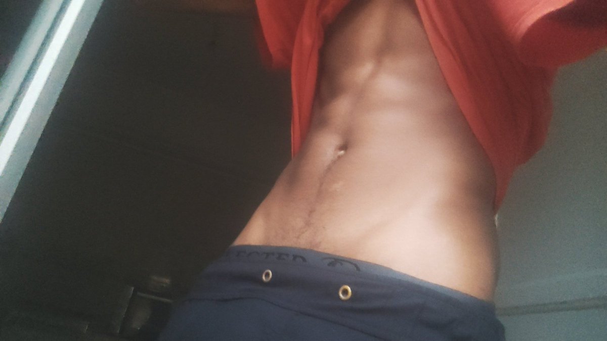 nottodaylol32's tweet photo. Guess who's back , abs are coming back long time without going to the gym #abs #muscles #daddy #yourowner #vline https://t.co/0g3rEBDnSo