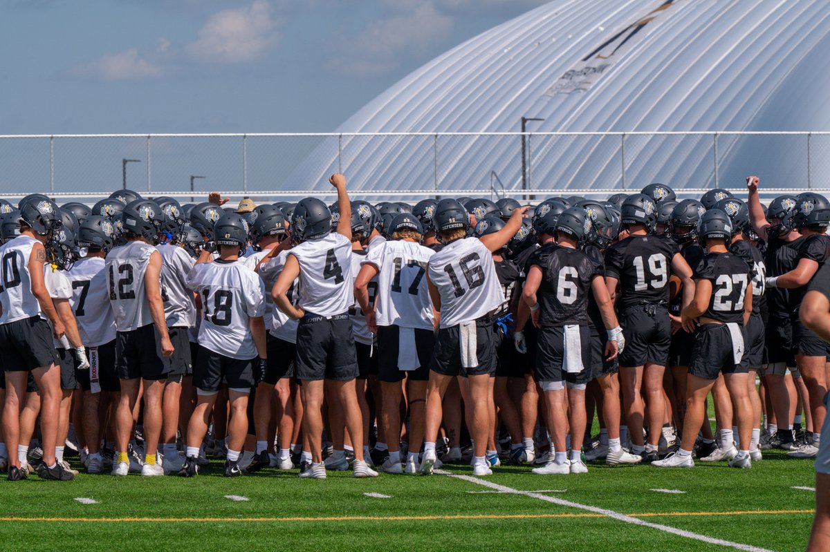 dordtdefenders's tweet photo. 📸PHOTOS | FOOTBALL @DordtFB 
practice shots - day one
its time to get back to work!
complete gallery at the link below:
https://t.co/HBO015QTzw https://t.co/SCrCeXQsoD