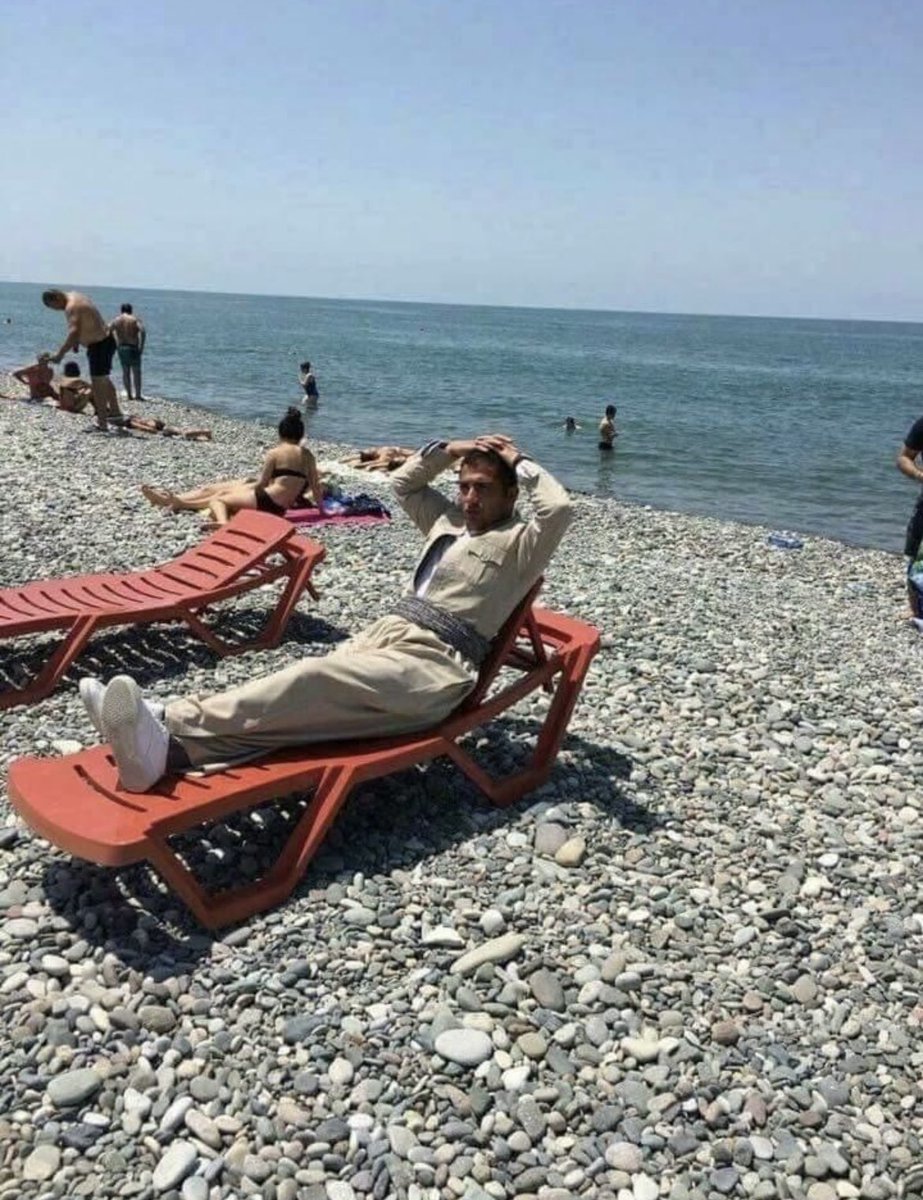 Qoseri21's tweet photo. Ji xwere çûm ber bahre çiqa xweşe ☺️ https://t.co/VOVKQhACUS