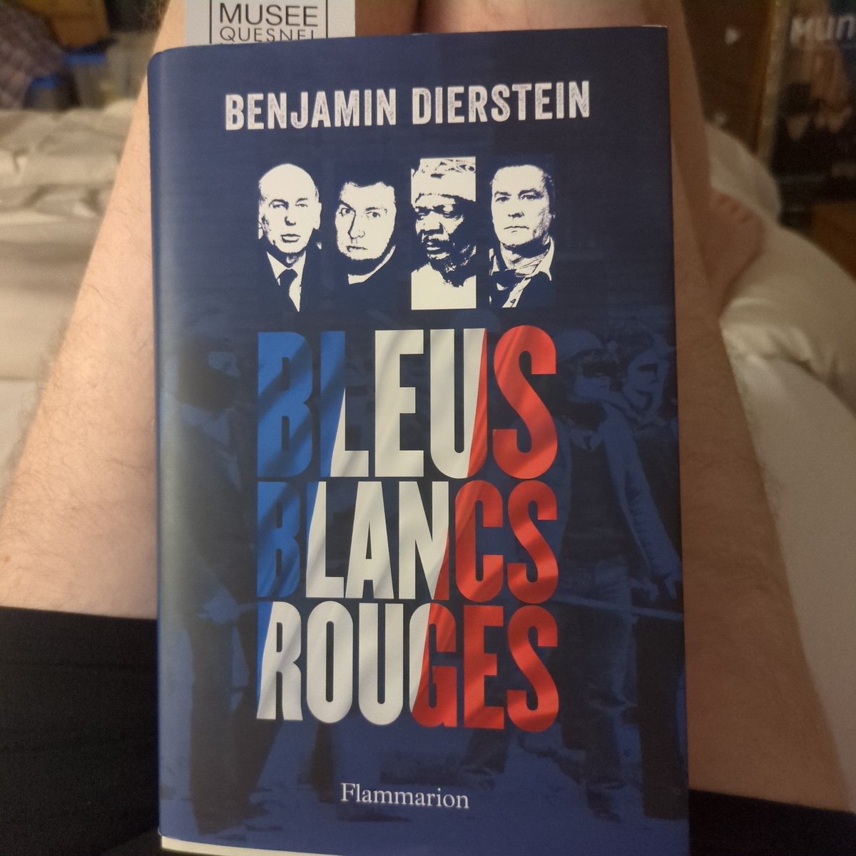 ChrisGuib's tweet photo. @L_Philippot @EditionsPoints Celui-ci est pas mal non plus. Les années Giscard sur fond de guéguerre entre les services d'élite du Ministère de l'intérieur et de traque de Mesrine. https://t.co/abIXnuByoW