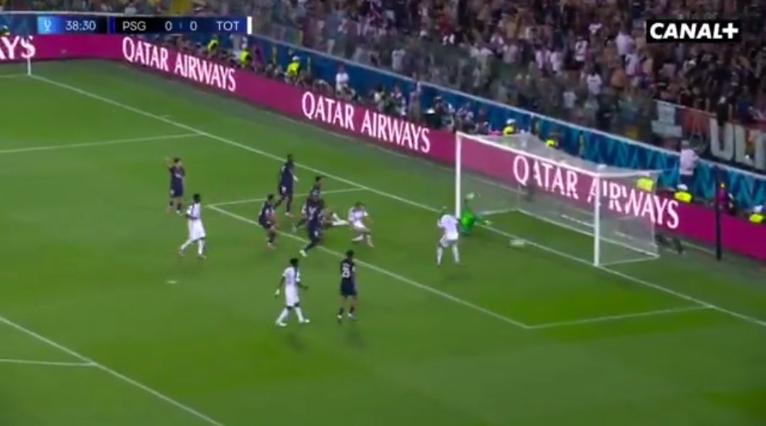 Elfootix3's tweet photo. C'est le match de trop pour Chevalier... Il lui reste 5 ans de contrat mdr #PSGTOT https://t.co/QhoMATVaWp