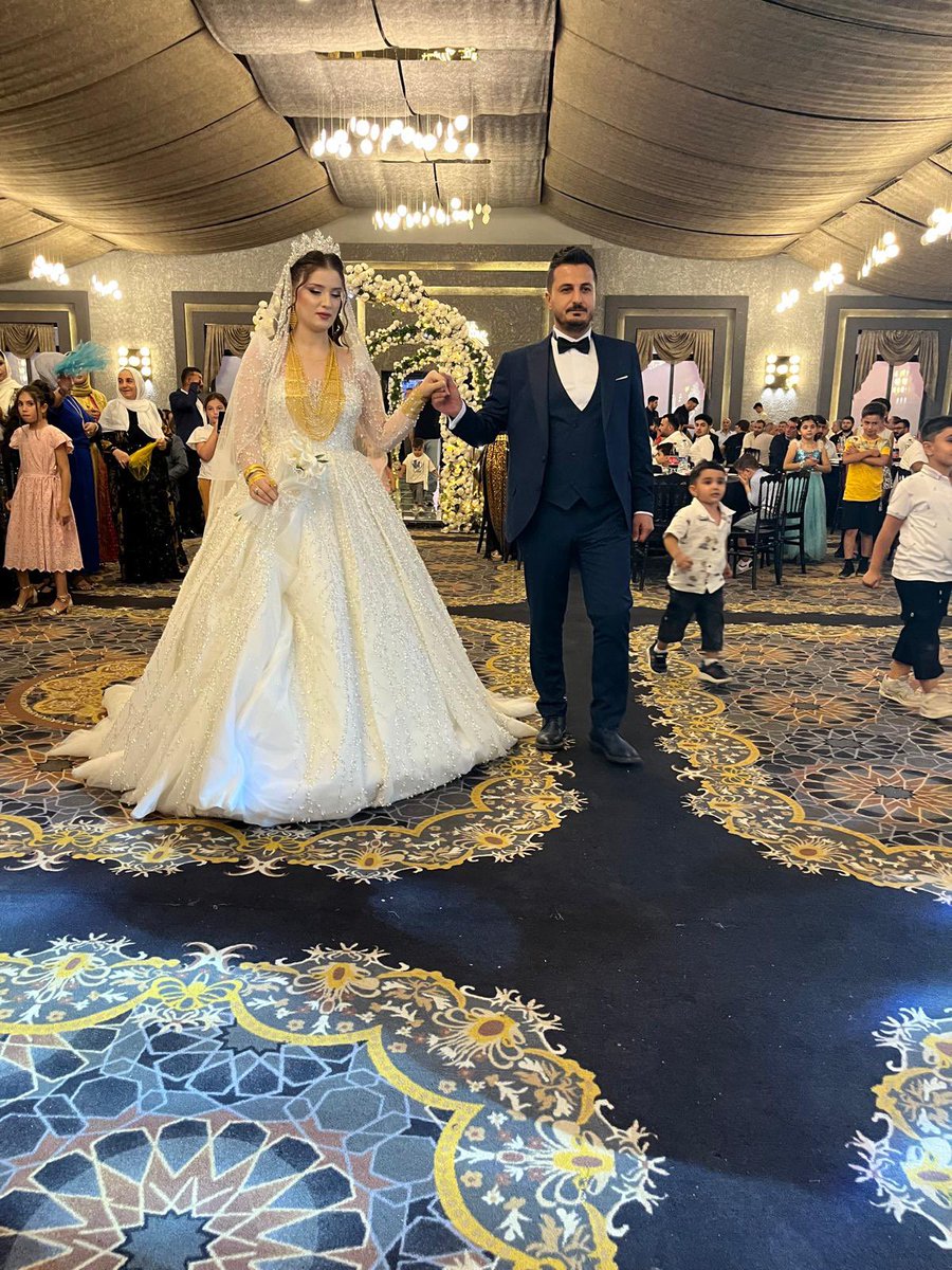farukbayuknet's tweet photo. Değerli dayımızoğlu Ahmet Bayık’ın biricik kızı yeğenim Özge ile Kılıç Ailesinin kıymetli evladı İbrahim’in nikah törenine katılarak bu mutlu günlerinde nikah Şahitliğini yaptık.Her iki Aileye Rabbim hayırlı uğurlu etsin. Genç çiftlerimize bir ömür boyu mutluluklar diliyorum. https://t.co/LZChOIHdV7