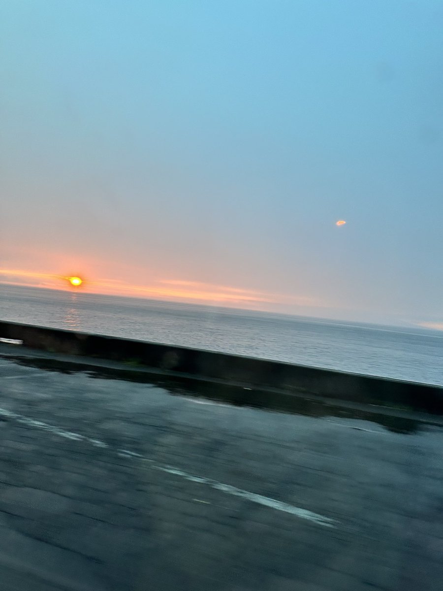 Takemi77W's tweet photo. 🌅 https://t.co/x0y9qV1bGE
