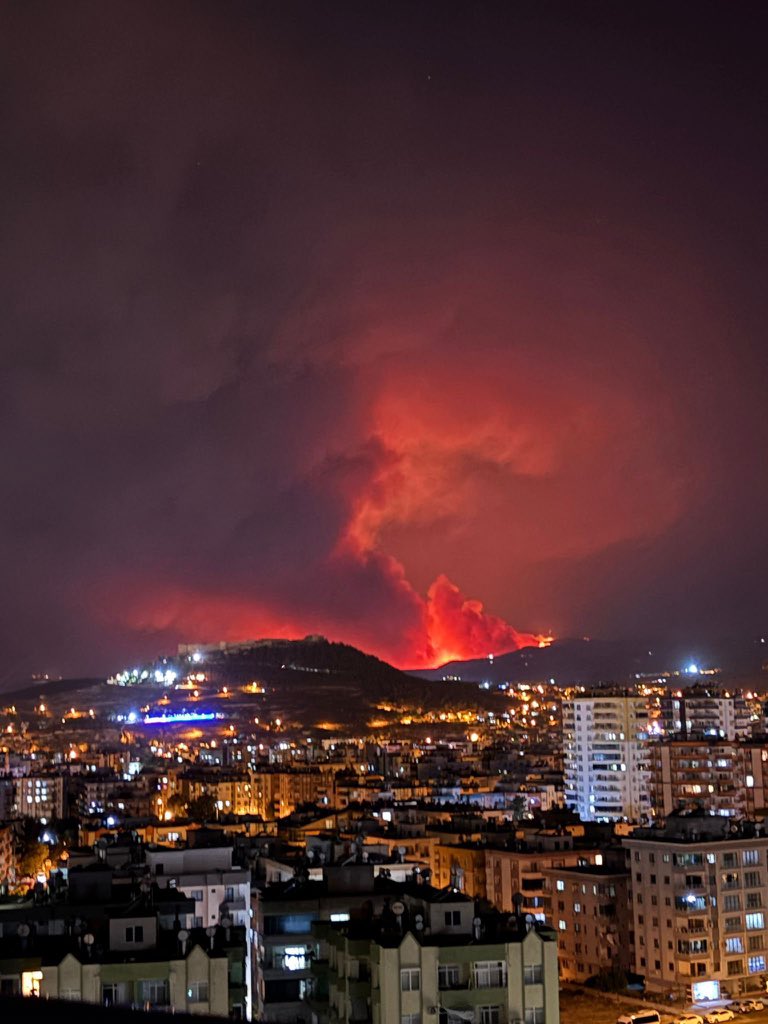 nocontextsilifk's tweet image. Menlerimiz küle döndü. Yazık!
#SilifkeYanıyor