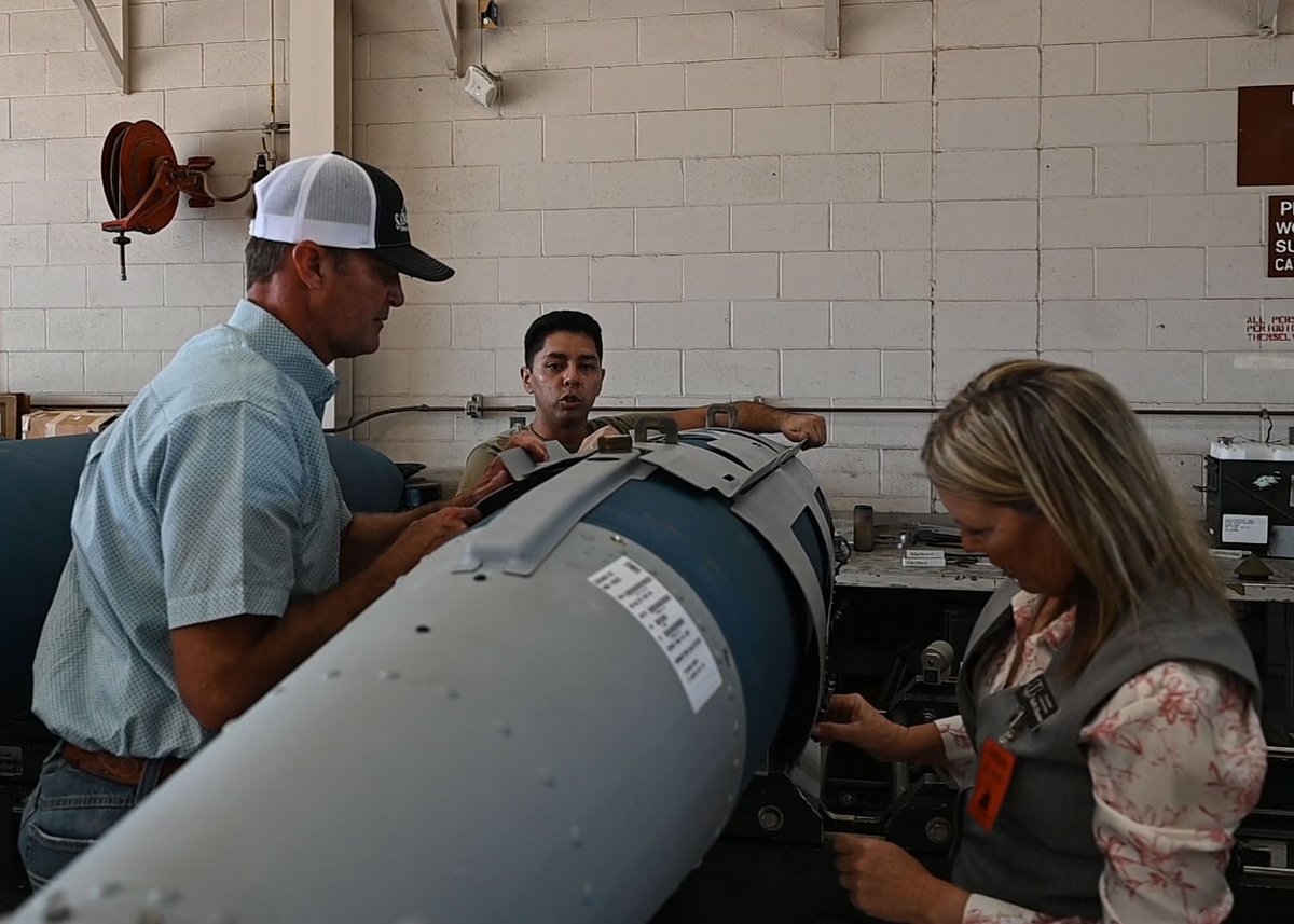Our Honorary Commanders recently got the chance to get an up close look 👀 at some of the unique missions and capabilities 💪 of both the 7th Bomb Wing and the 317th Airlift Wing ✈️ at Dyess Air Force Base! goodfellow.af.mil/Newsroom/Artic…