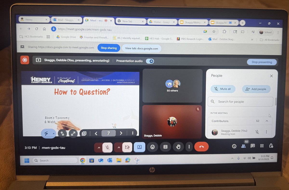 Shout out to all the amazing 4th grade teachers that joined us today <a href="/HES_HCS/">Hampton Elementary School</a> for ELA PD. Teachers ask &amp;  get asked more questions than anyone, but this crew was ready to share. #henryreads <a href="/ELA_HCS/">ELA_HCS</a>