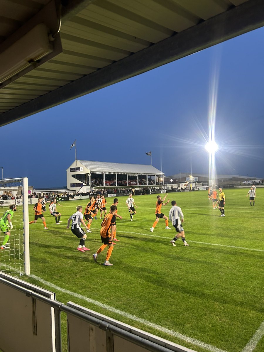 Bellslea looking splendid as always under the lights ⚫️⚪️⚽️❤️