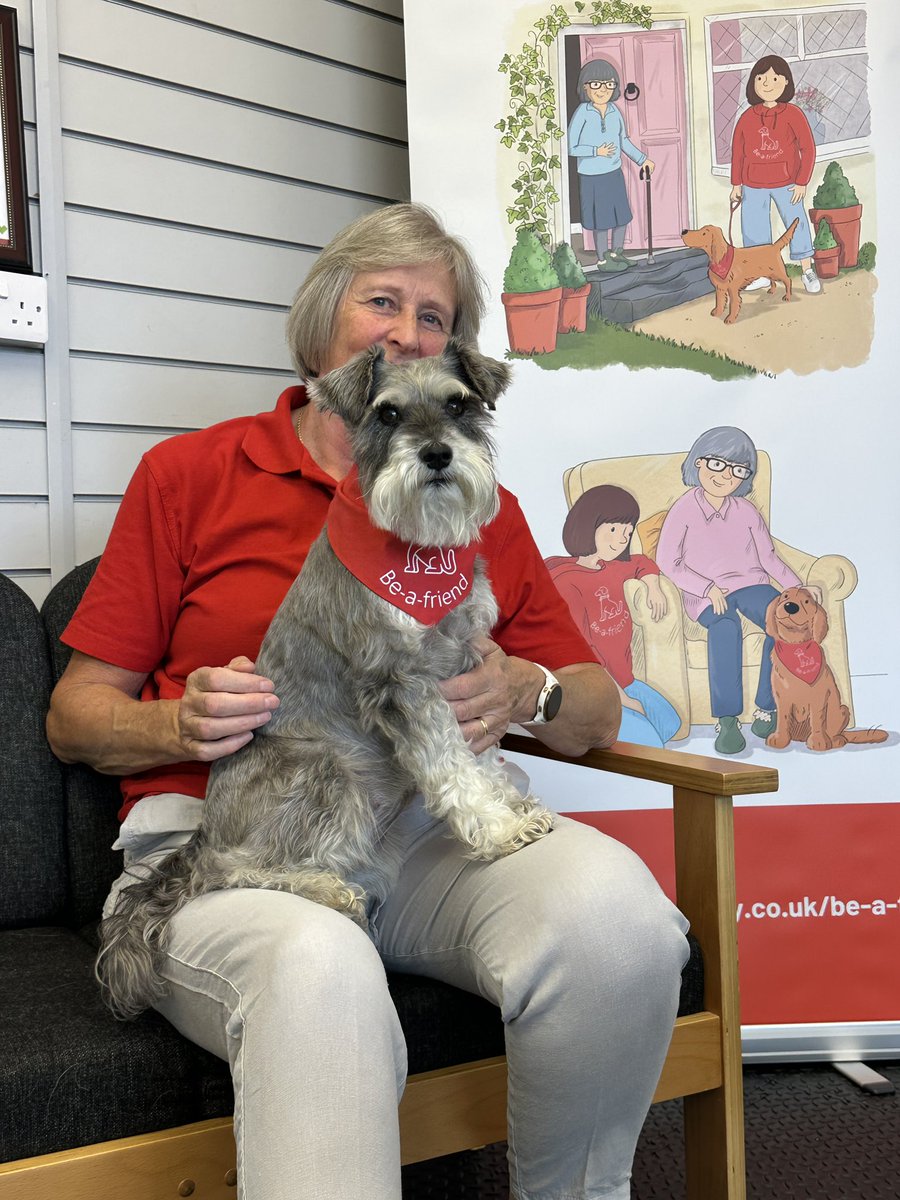 Cŵn Cymorth Cariad / Cariad Pet Therapy (@cariadpet) on Twitter photo Be-a-friend team Elsie and Nikki who visit lonely members of the community for companionship and friendship.
<a href="/TNLComFund/">The National Lottery Community Fund</a> Be-a-friend team Elsie and Nikki who visit lonely members of the community for companionship and friendship.
<a href="/TNLComFund/">The National Lottery Community Fund</a>