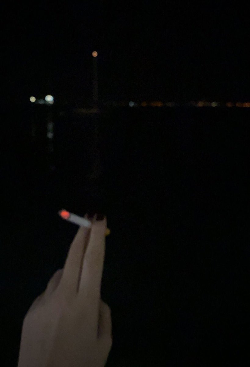 agzi sigara kokan kizlari sevin..