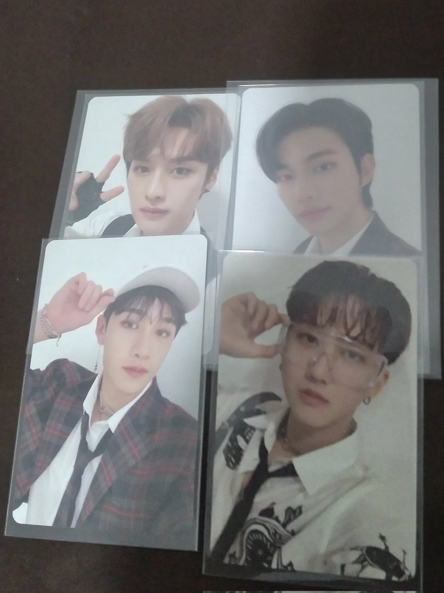 vampacornia's tweet image. FEEDBACK POSITIVO 
Para @HOKSICHANG / @TemptKStore , tinha comprado esses photocard a um bom tempo atrás e esqueci de deixar o feedback, devido a uma mudança de cidade e trabalho, mas chegou bem embalado, obrigada pelo cuidado com o envio ❤️.