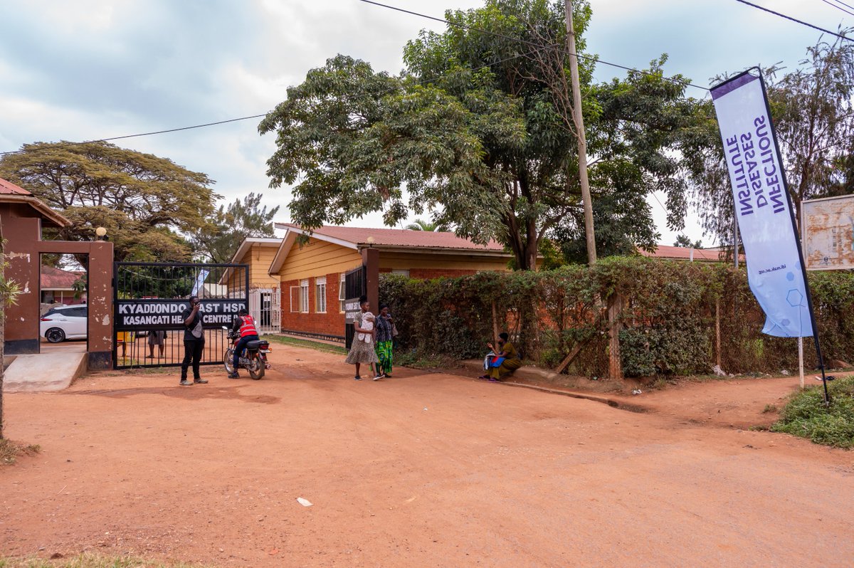 IDIMakerere's tweet photo. A new era begins in Wakiso District. Ground-breaking for a solar-powered laboratory at Kasangati Health Centre IV with a 2.3M sample capacity—set to revolutionise HIV research and healthcare across Africa. #SolarpoweredLab #OneIDI #HIVResearch 1/4 https://t.co/ID6BkYelHJ