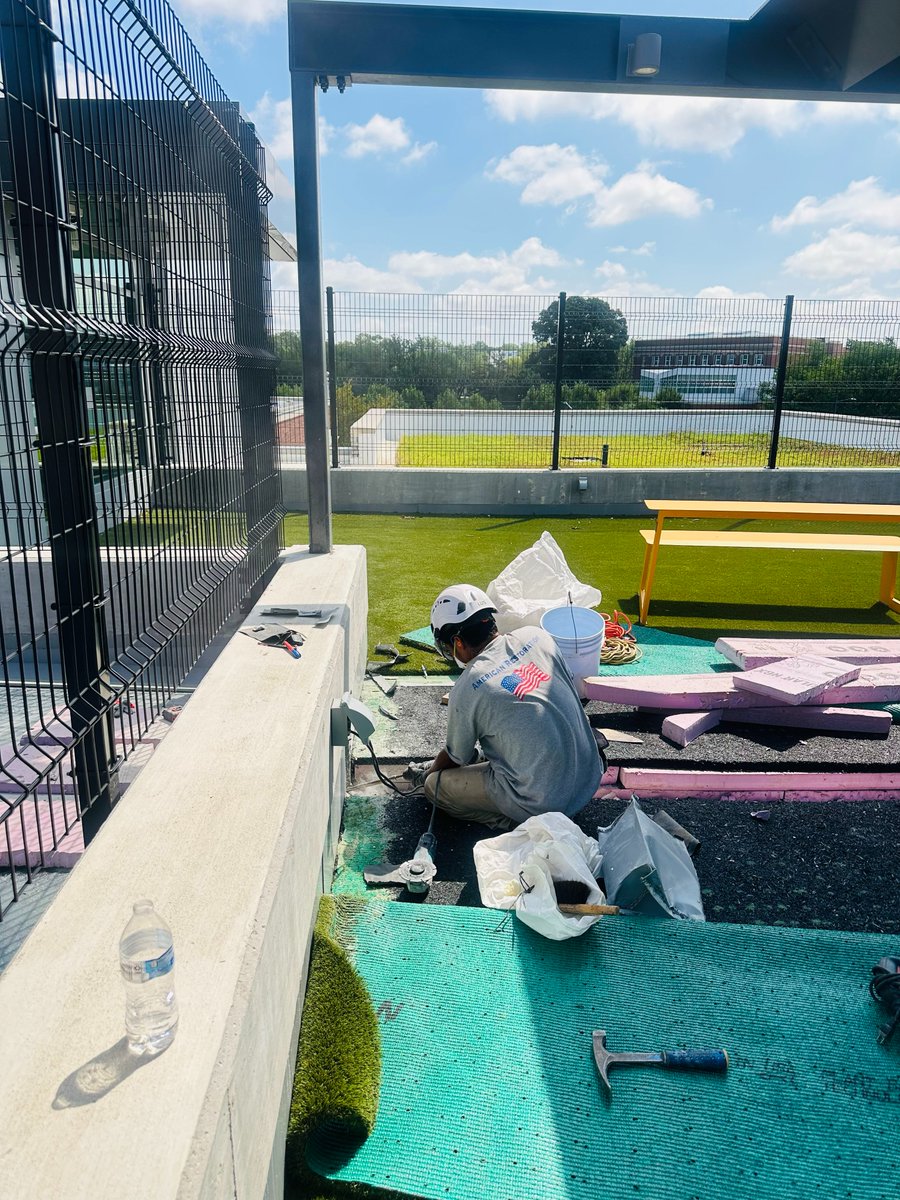 DCDGS's tweet photo. As part of school readiness efforts, our teams are leading the way. They have been all over the District at our @dcpublicschools, completing repairs & adding the finishing touches. We're excited to welcome students & staff back into our school buildings soon! #DGSAtWork https://t.co/wXzsKIF0pk
